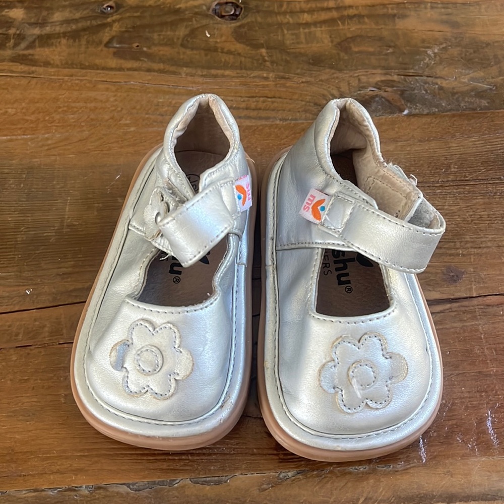 Mooshu Trainers